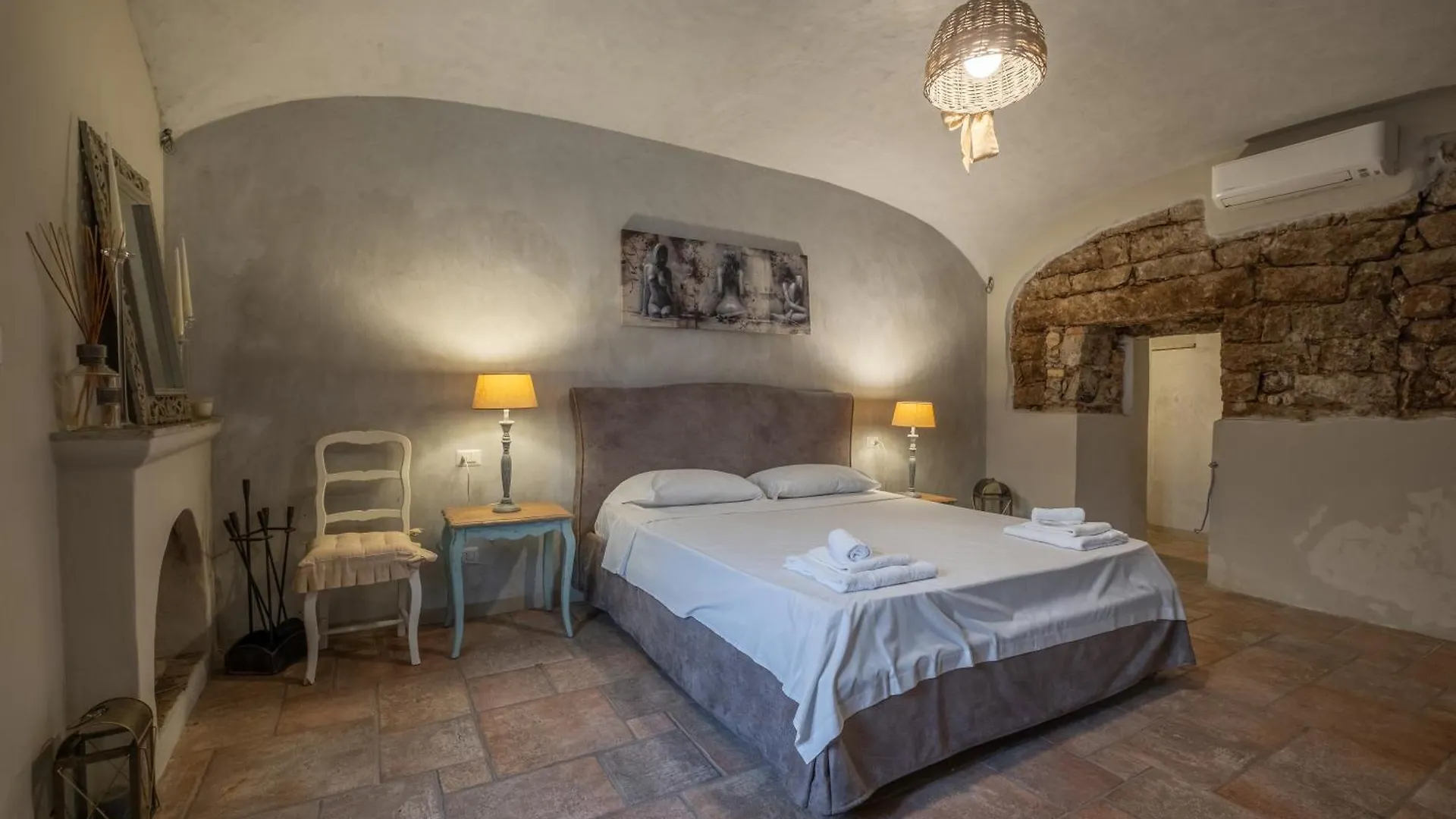 Dimoras Dimore Nel Cuore Di Olbia Guest house